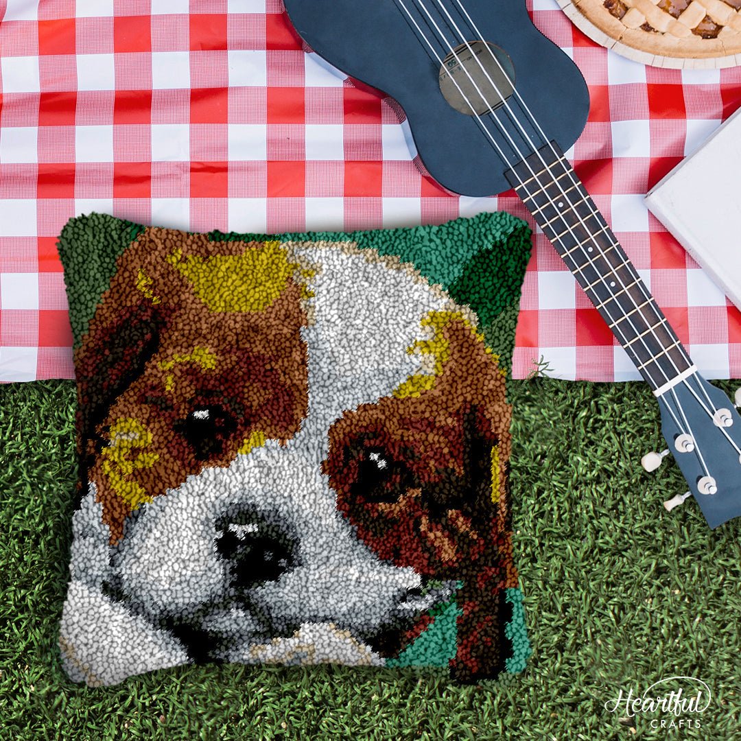 Beagle Love - Latch Hook Pillowcase Kit - Latch Hook Crafts