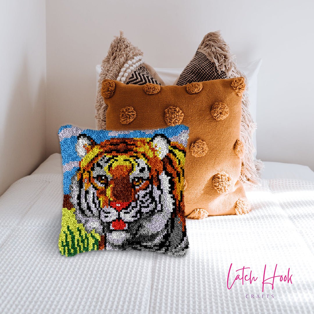 Ferocious Cat - Latch Hook Pillowcase Kit - Latch Hook Crafts