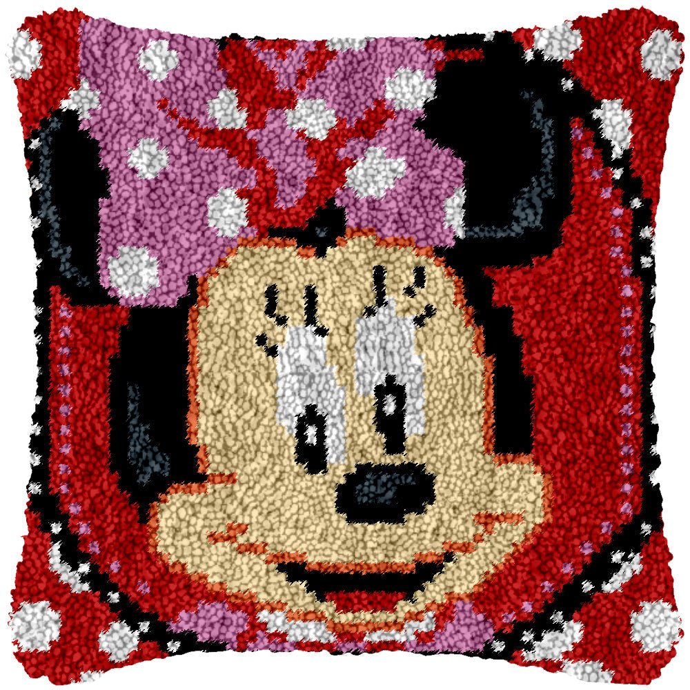 It's Minnie! - Latch Hook Pillowcase Kit - Latch Hook Crafts