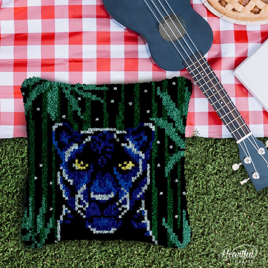 Jungle Panther - Latch Hook Pillowcase Kit - Latch Hook Crafts