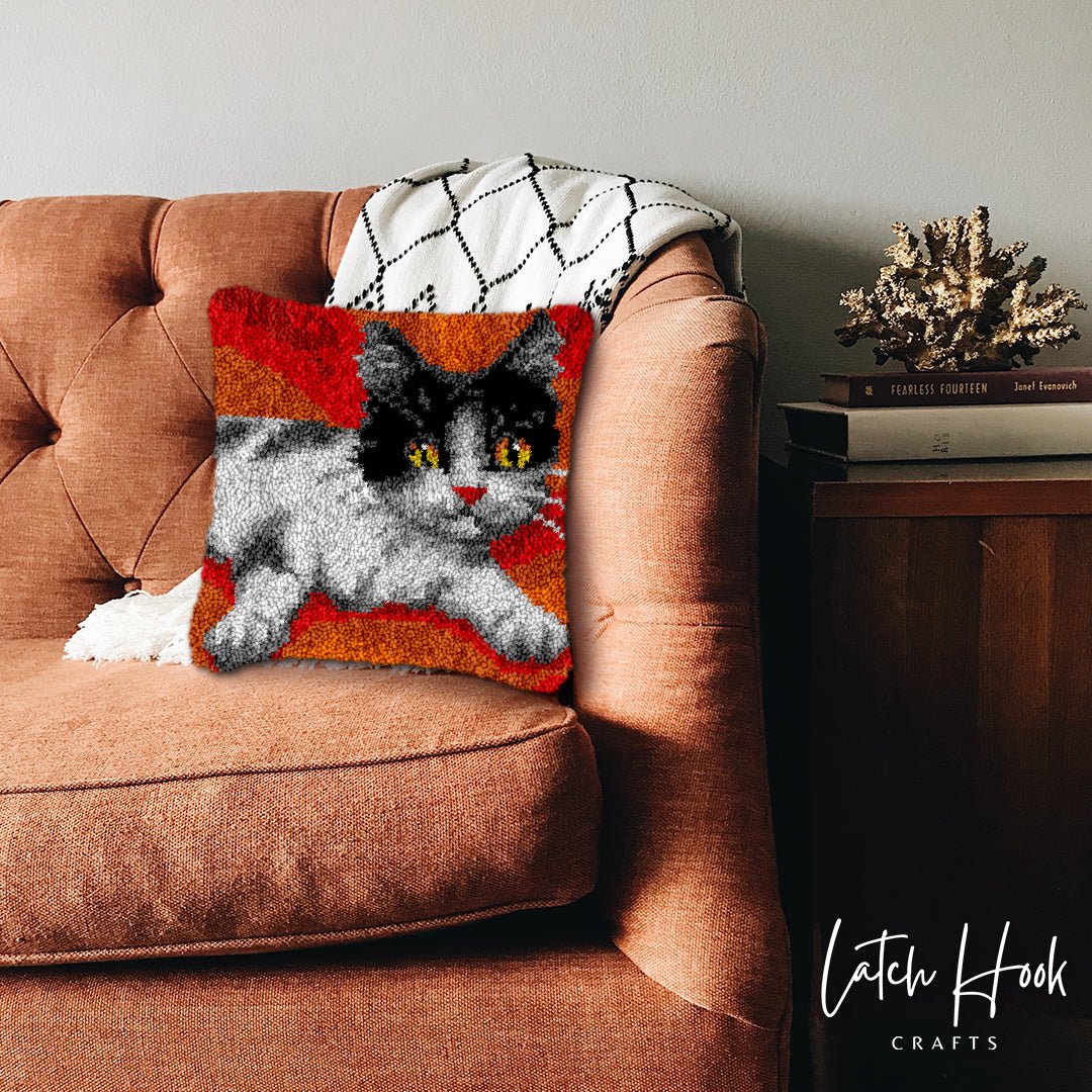 Smiley Cat - Latch Hook Pillowcase Kit - Latch Hook Crafts